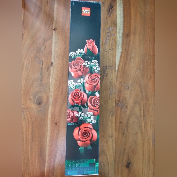 LEGO Bouquet of Roses - Picture 6 of 10